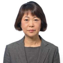 写真（行政書士-河村美穂）-681x1024-2